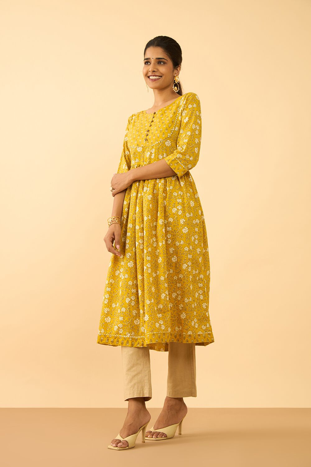Yellow Screen Printed Pure Cotton Kurta image number null