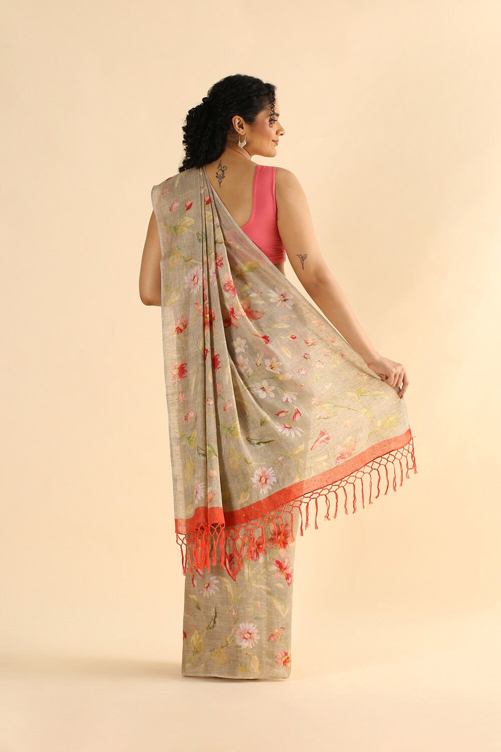 Grey Pure Linen Digital Printed Saree image number null
