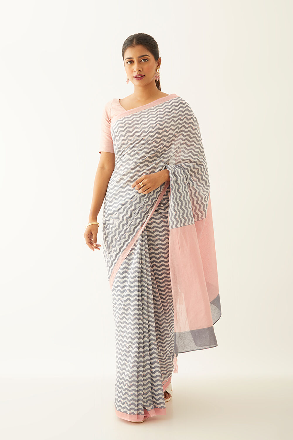 Off White Pure Cotton Mulmul Printed Saree image number null