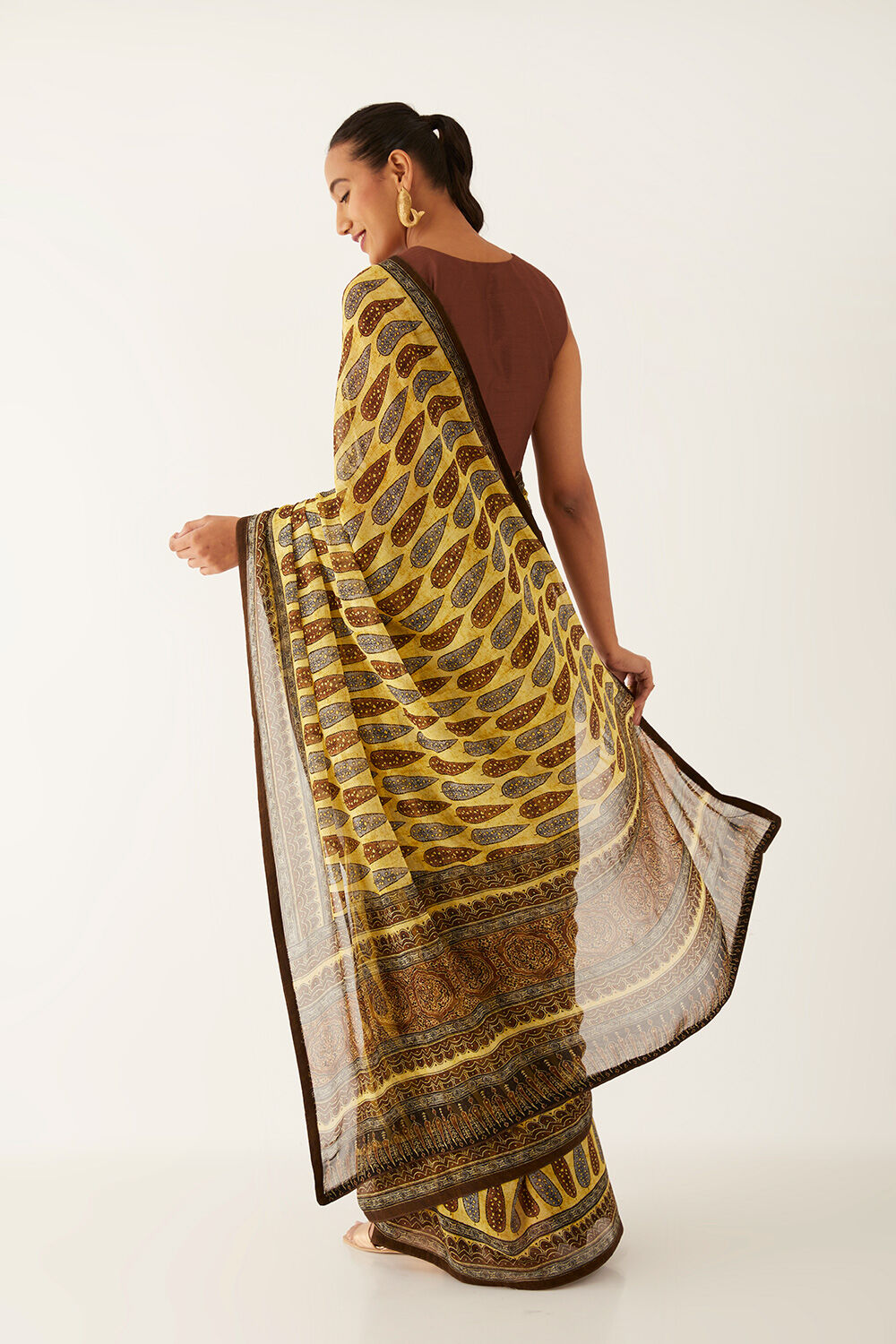 Light Yellow Viscose Georgette Digital Printed Saree image number null
