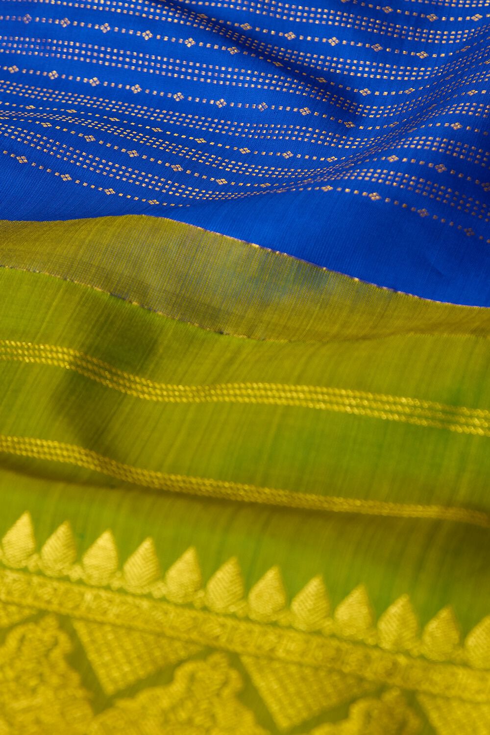 Blue Pure Silk Woven Kanjivaram Saree image number null