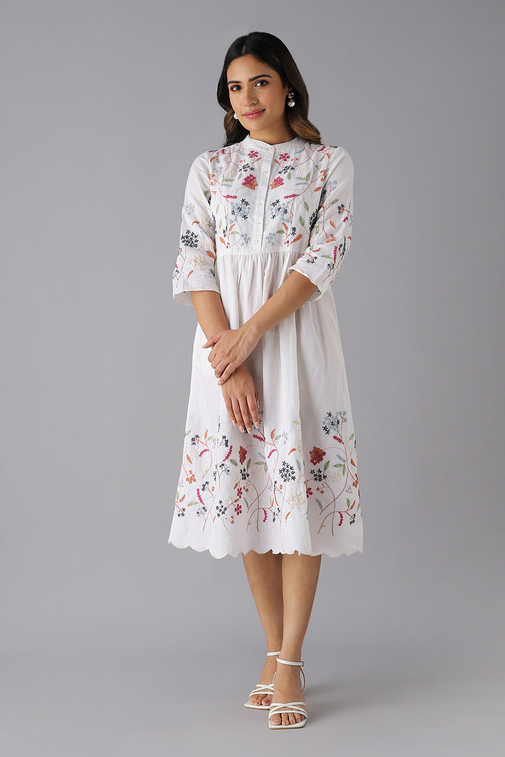 Off White Linen Embroidered Kurta image number null