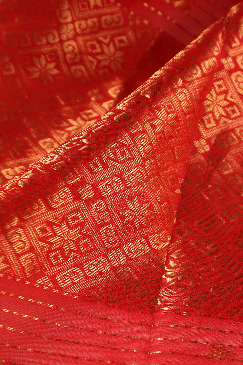 Dark Red Pure Silk Cotton Woven Maheswari Saree image number null
