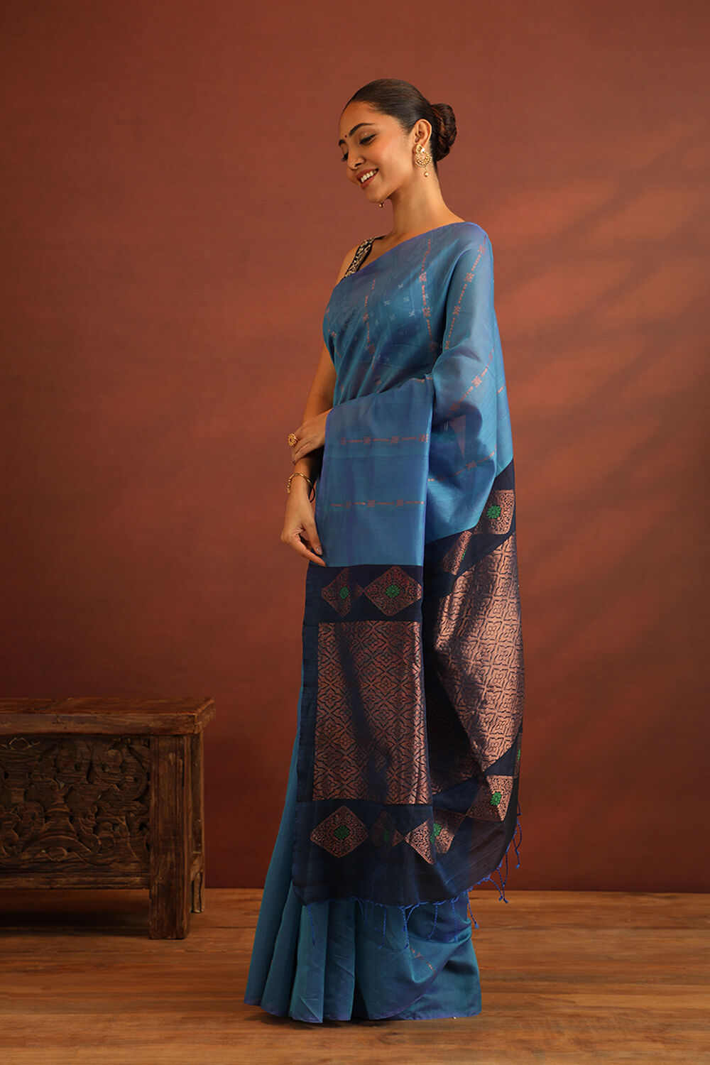 Blue South Pure Silk Cotton Woven Saree image number null