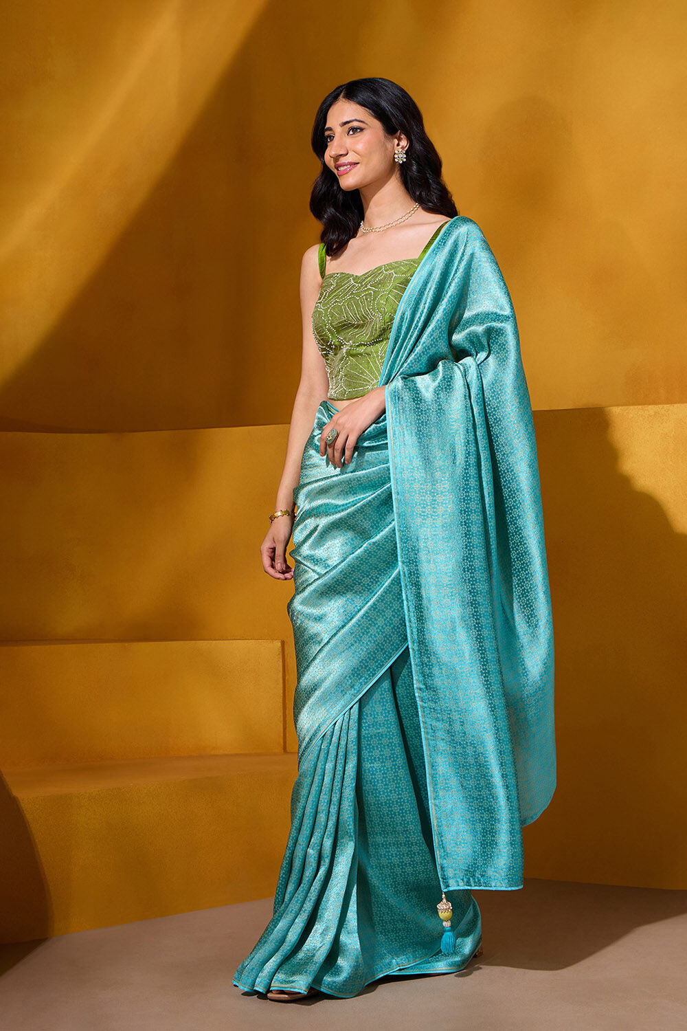 Blue Woven Viscose Saree image number null