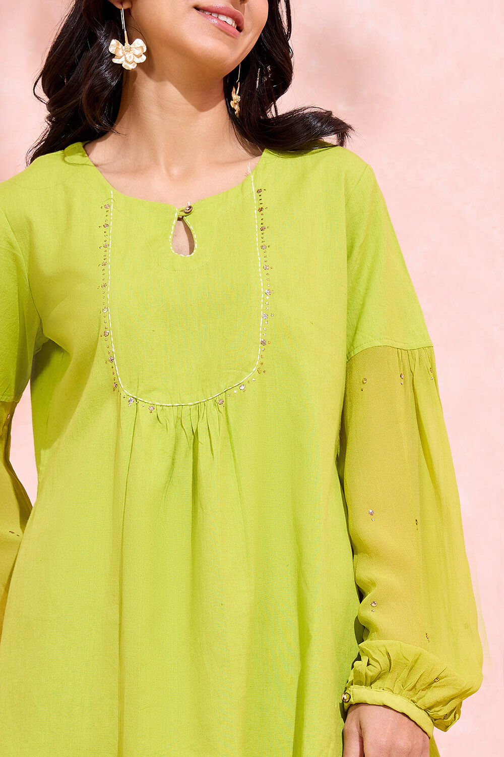 Green Pure Cotton Linen Embroidered Short Top image number null