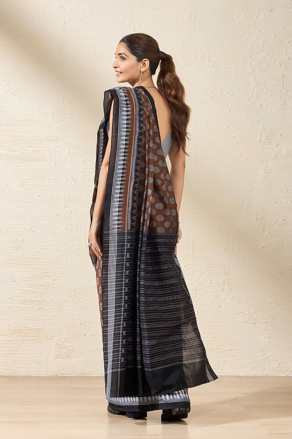 Brown Odisha Pure Cotton Ikat Saree image number null