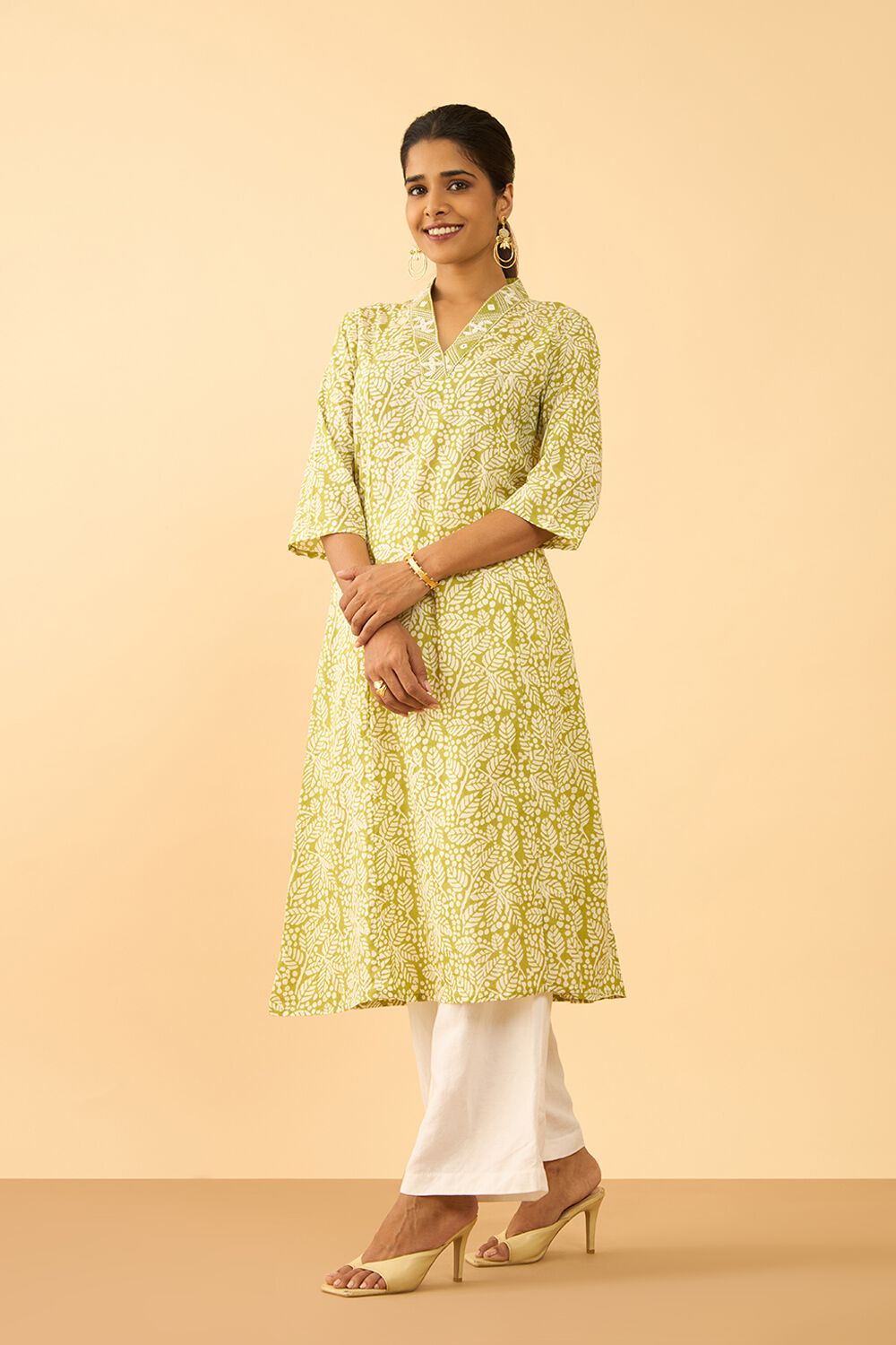 Green Screen Printed Pure Cotton Kurta image number null