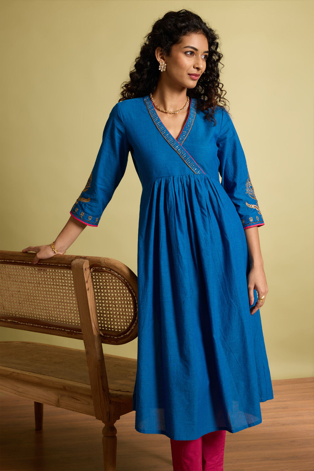 Blue Embroidered Pure Cotton Kurta image number null
