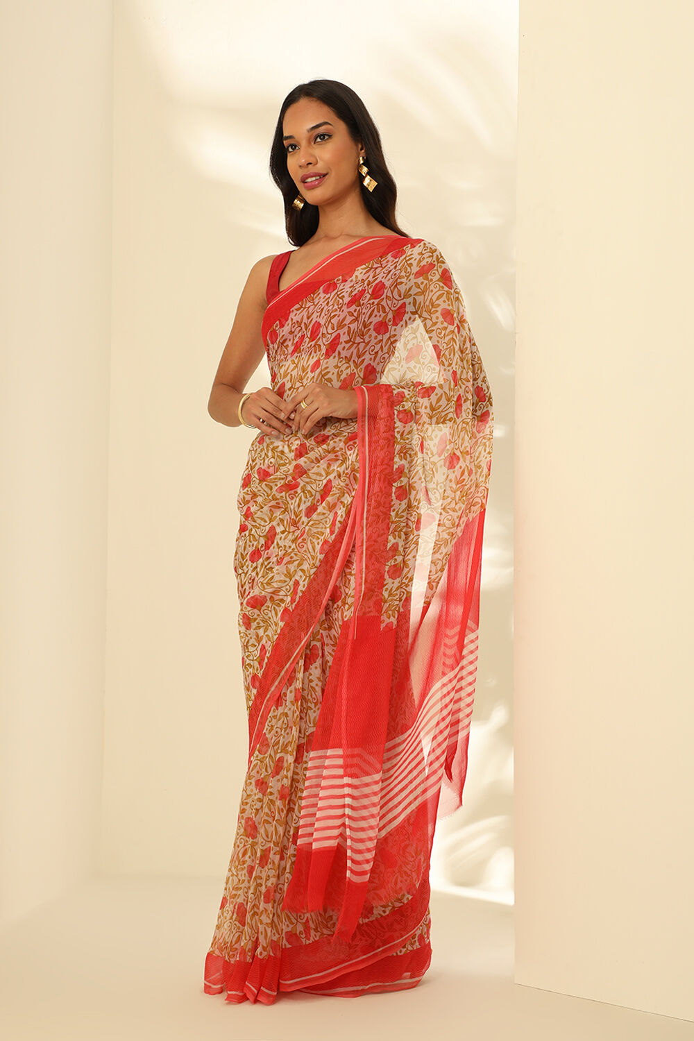 Off White Viscose Chiffon Printed Saree image number null