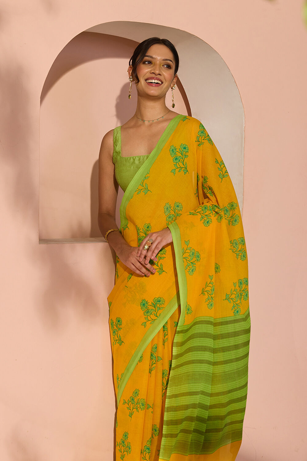 Yellow Bengal Screen Printed Pure Cotton Mulmul Saree image number null