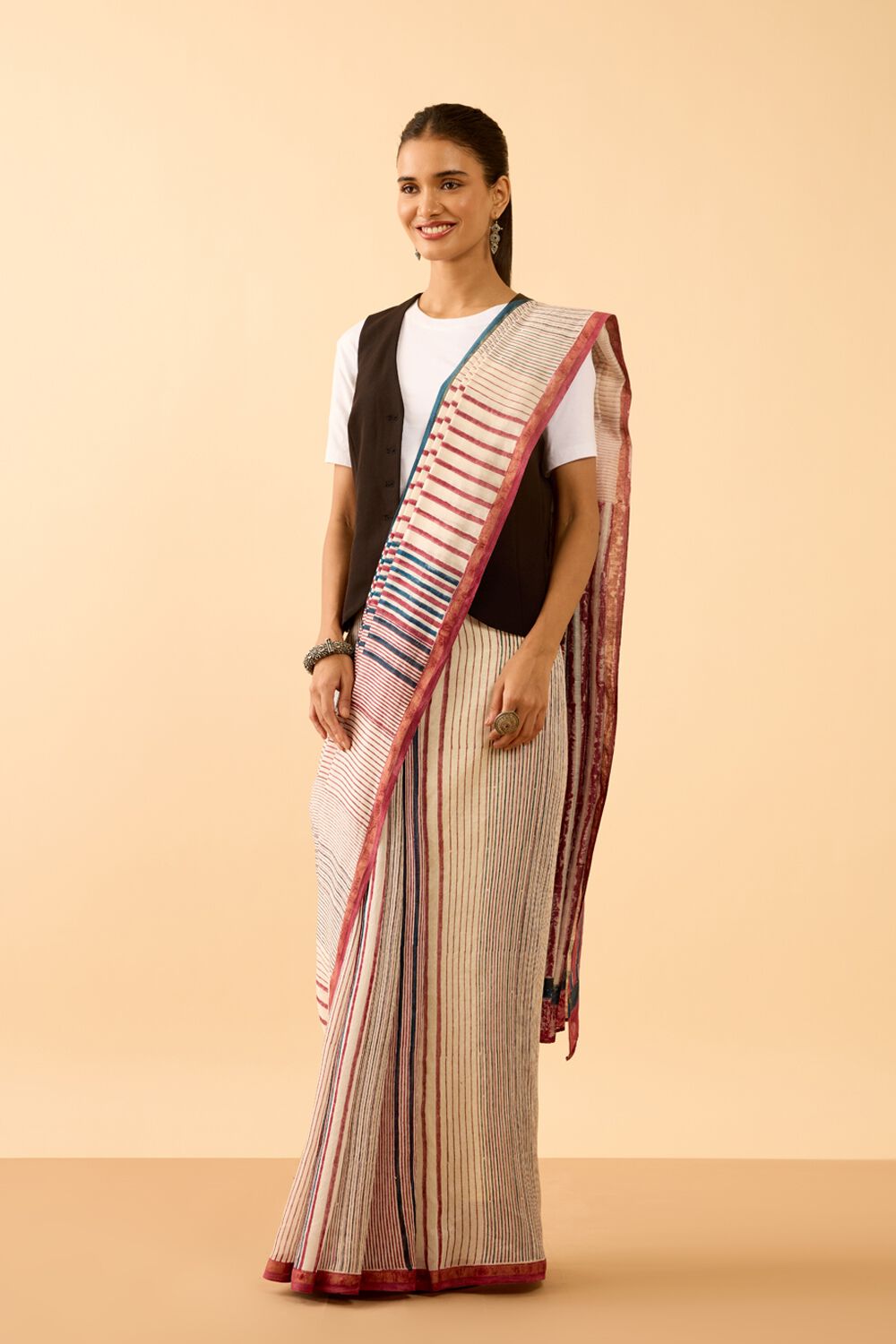 Off White Rajasthan Pure Silk Cotton Printed Sanganeri Saree image number null