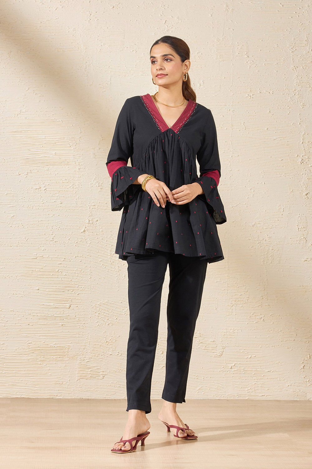 Black Pure Cotton Woven Short Top image number null