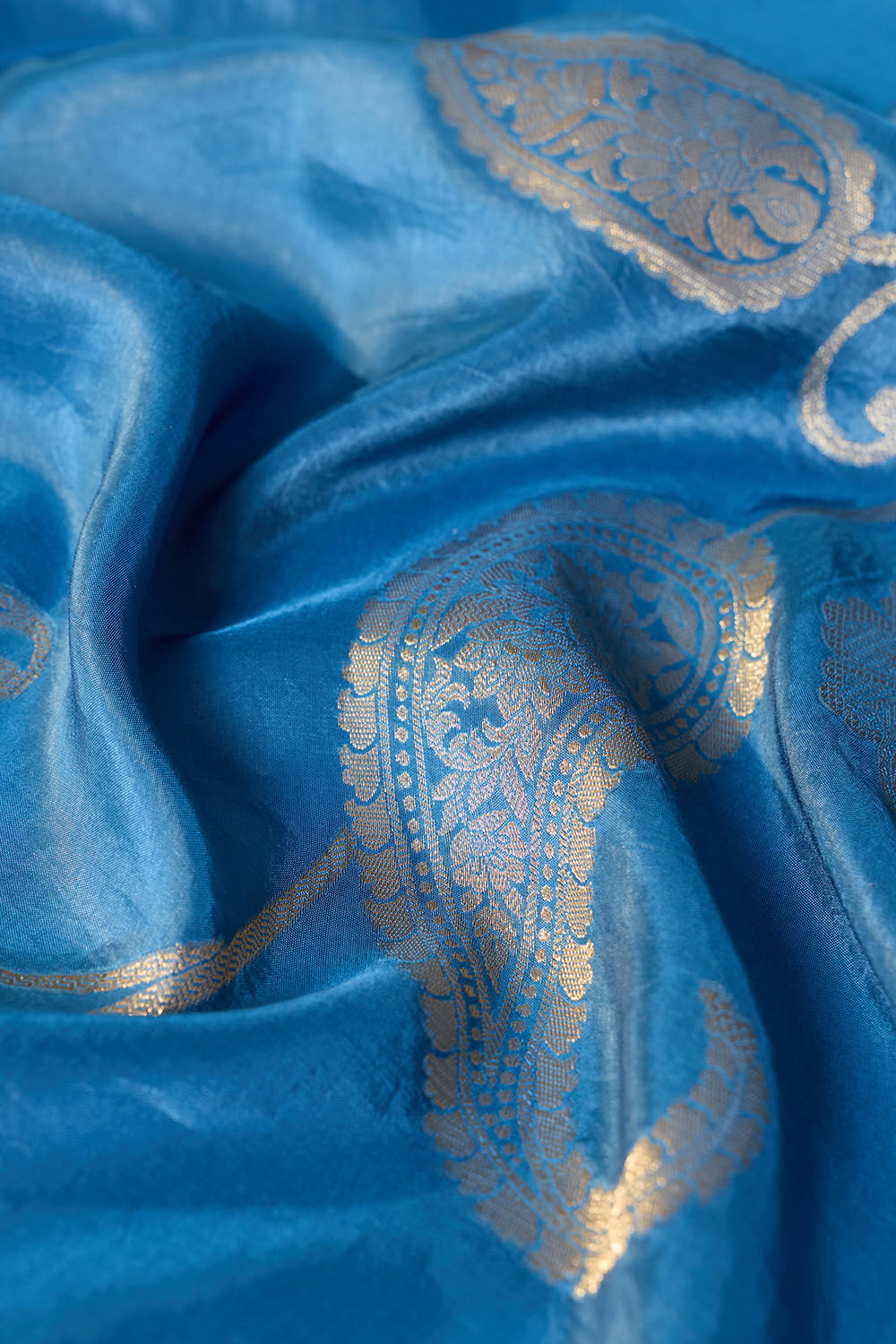 Blue Woven Design Viscose Saree image number null