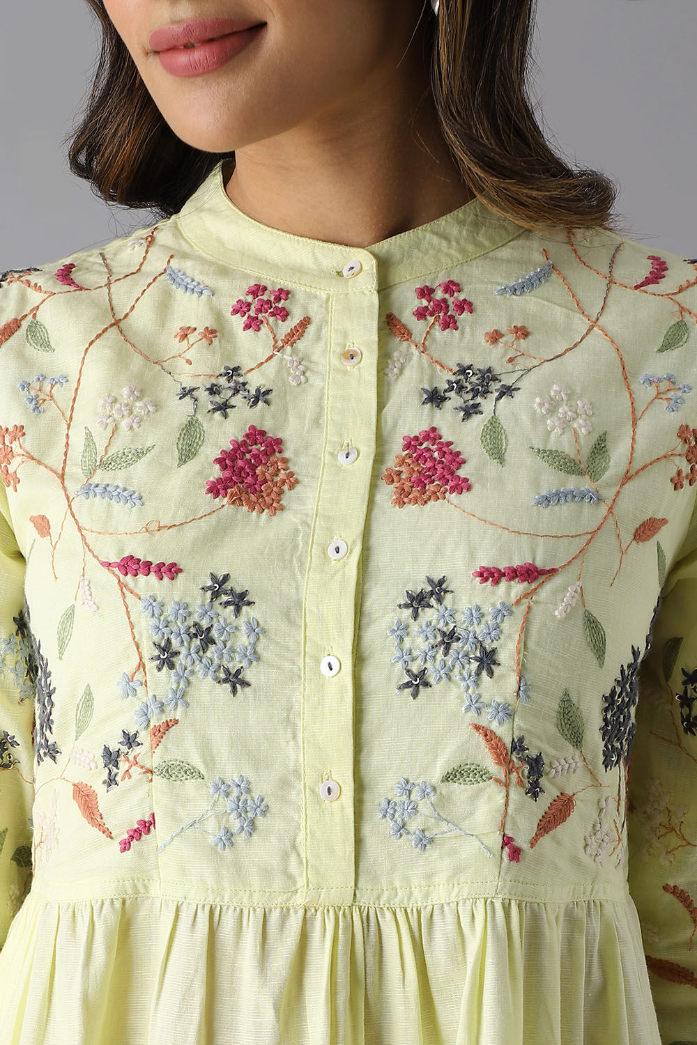 Light Green Linen Embroidered Kurta image number null