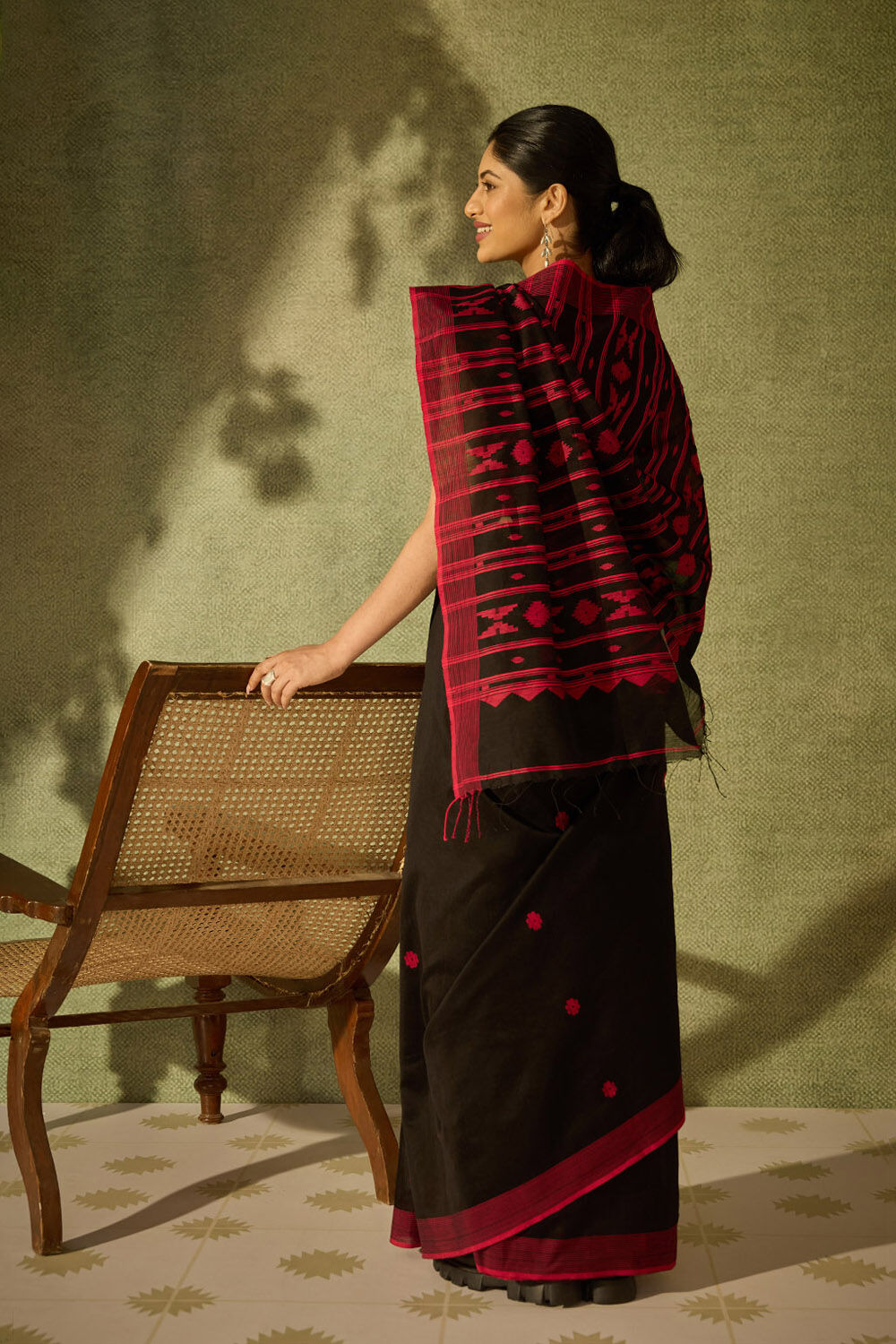 Black Bengal Pure Silk Cotton Jamdani Saree image number null