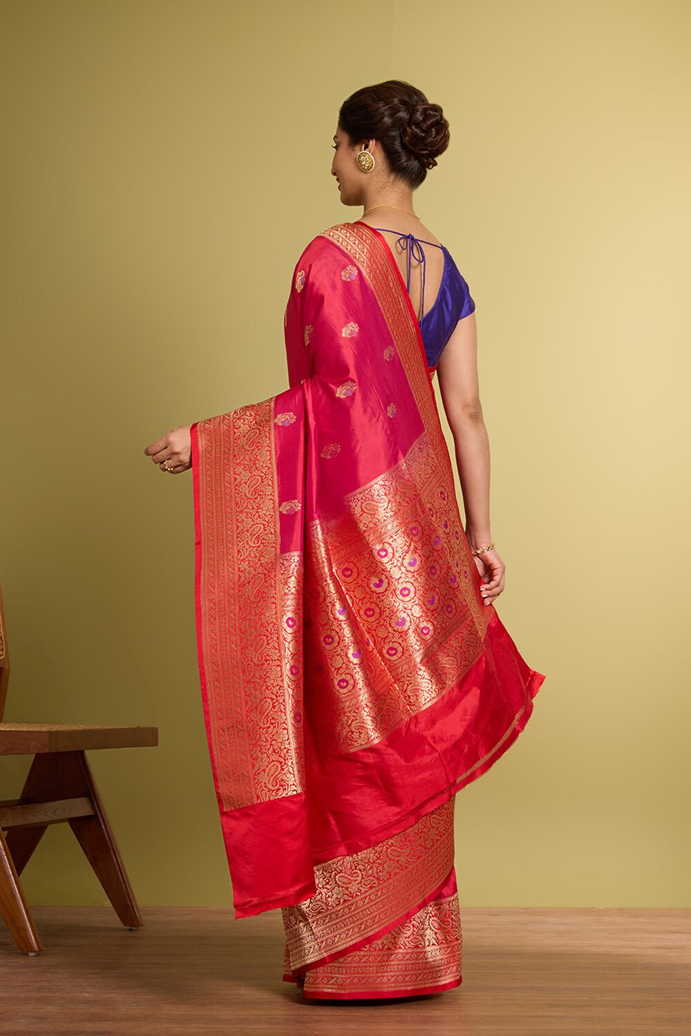 Dark Pink Pure Silk Kadwa Banarasi Saree image number null