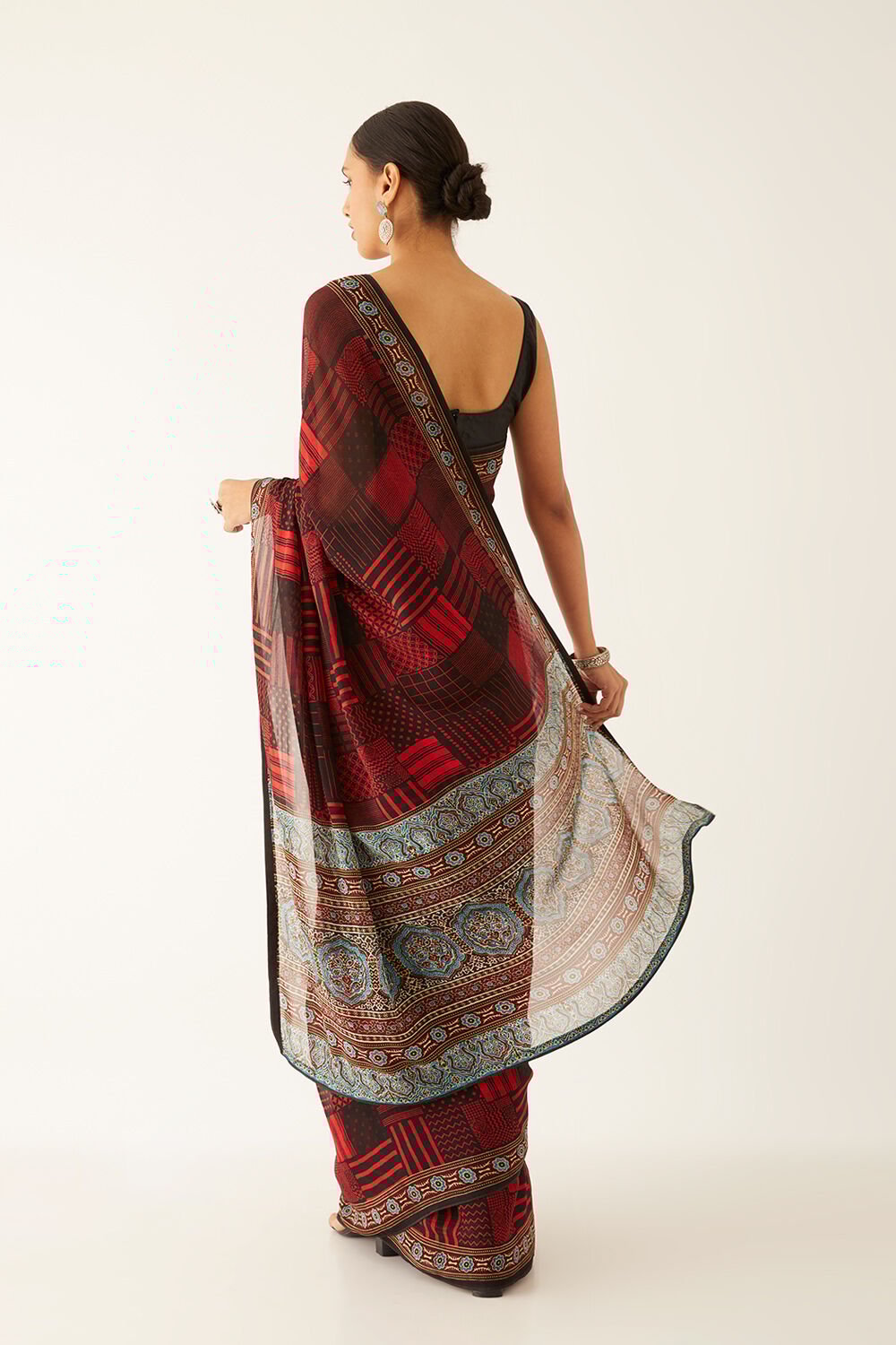 Black Viscose Georgette Digital Printed Saree image number null
