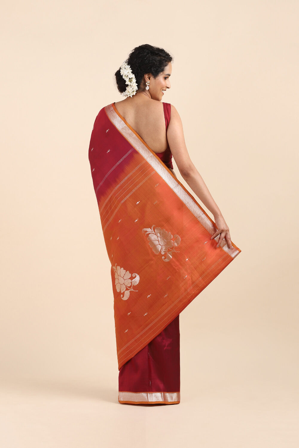 Red Pure Silk Kanjivaram Saree image number null
