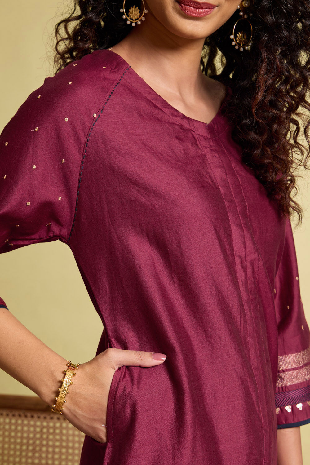 Dark Pink Pure Silk Cotton Embroidered Kurta image number null