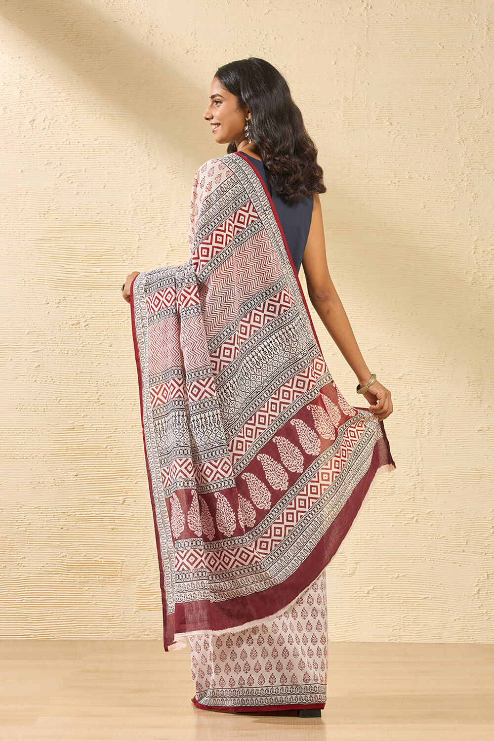 White Bagh Block Printed Pure Cotton Saree image number null