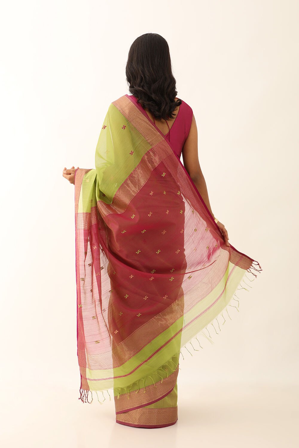 Light Green Pure Silk Cotton Woven Maheshwari Saree image number null