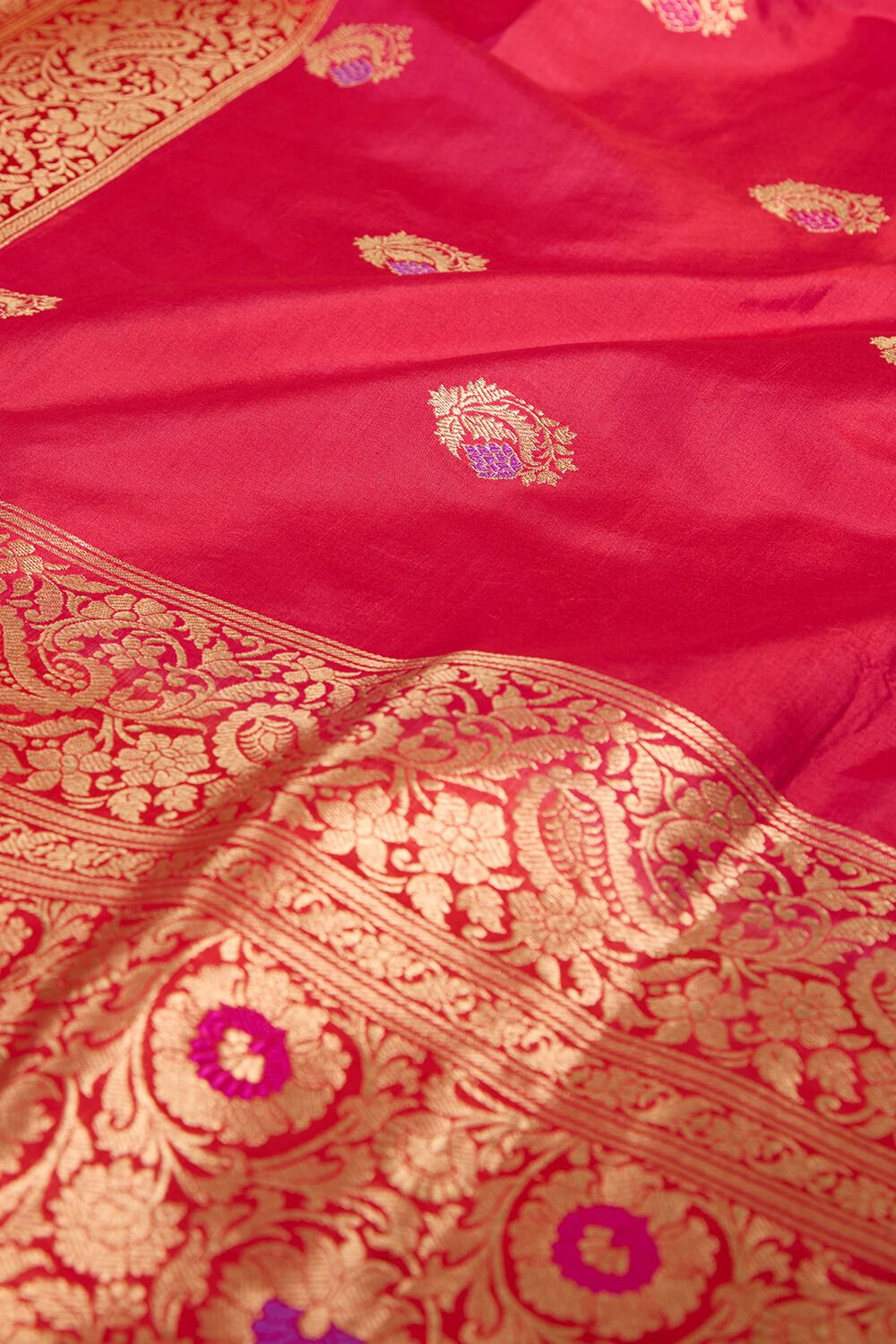 Dark Pink Pure Silk Kadwa Banarasi Saree image number null