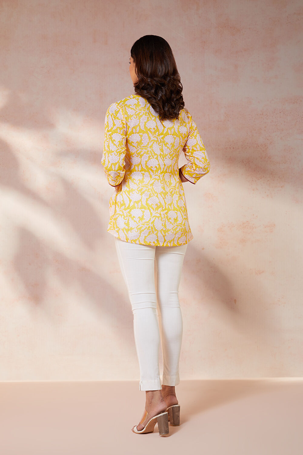 Yellow Pure Cotton Sanganeri Short Top image number null