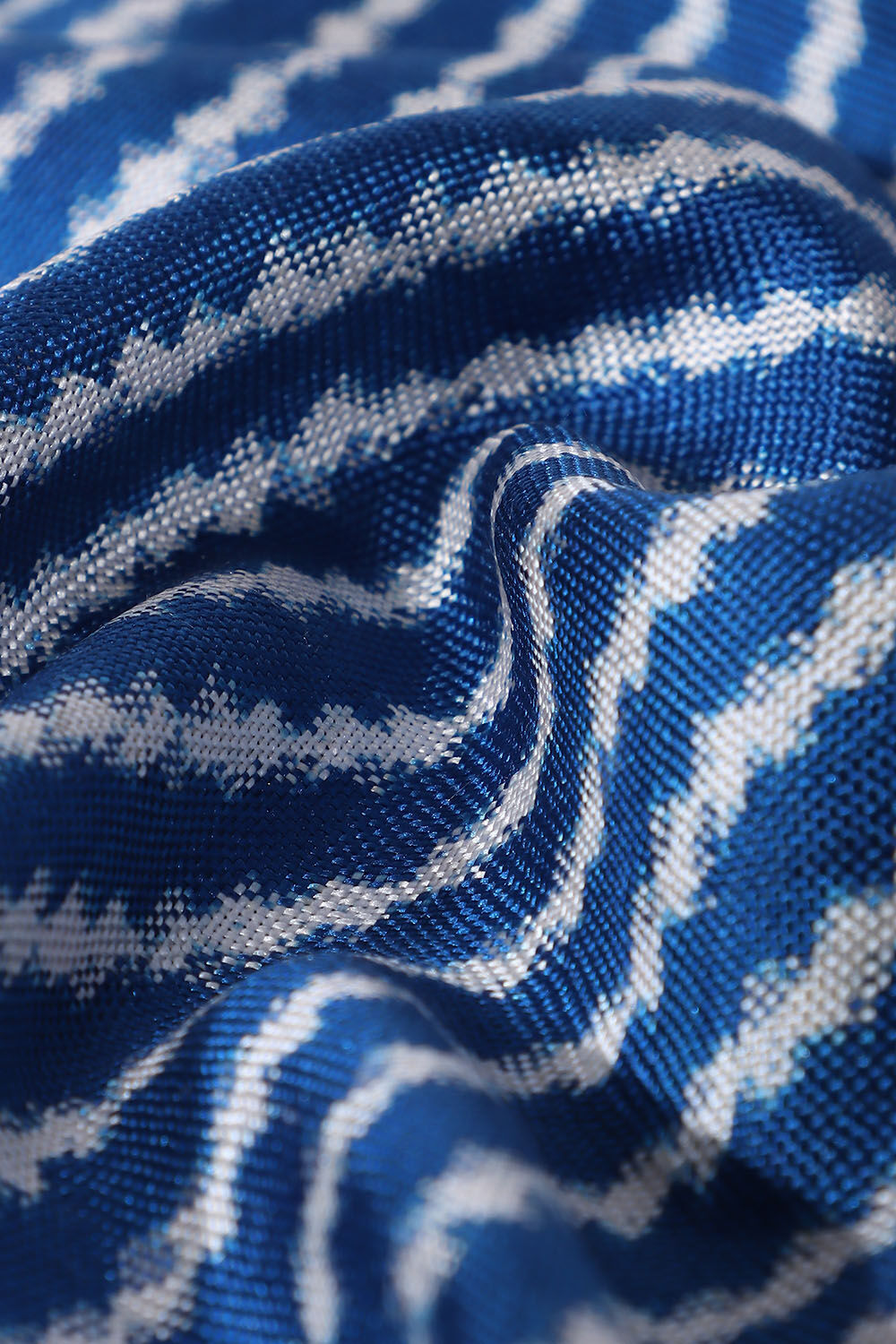 Blue Pure Silk Patan Patola Leheriya Bhat Saree image number null