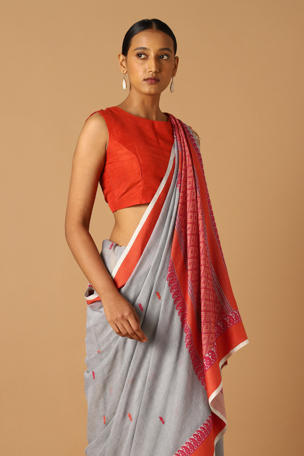 Grey Pure Cotton Jamdani Saree image number null