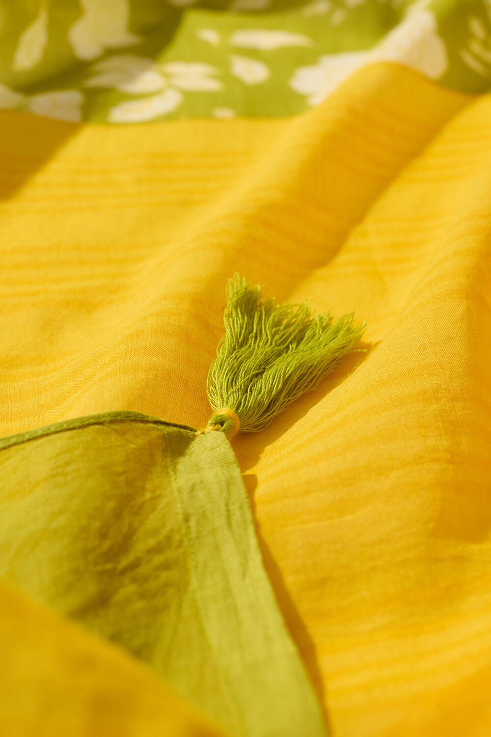 Green Bengal Screen Printed Pure Cotton Mulmul Saree image number null