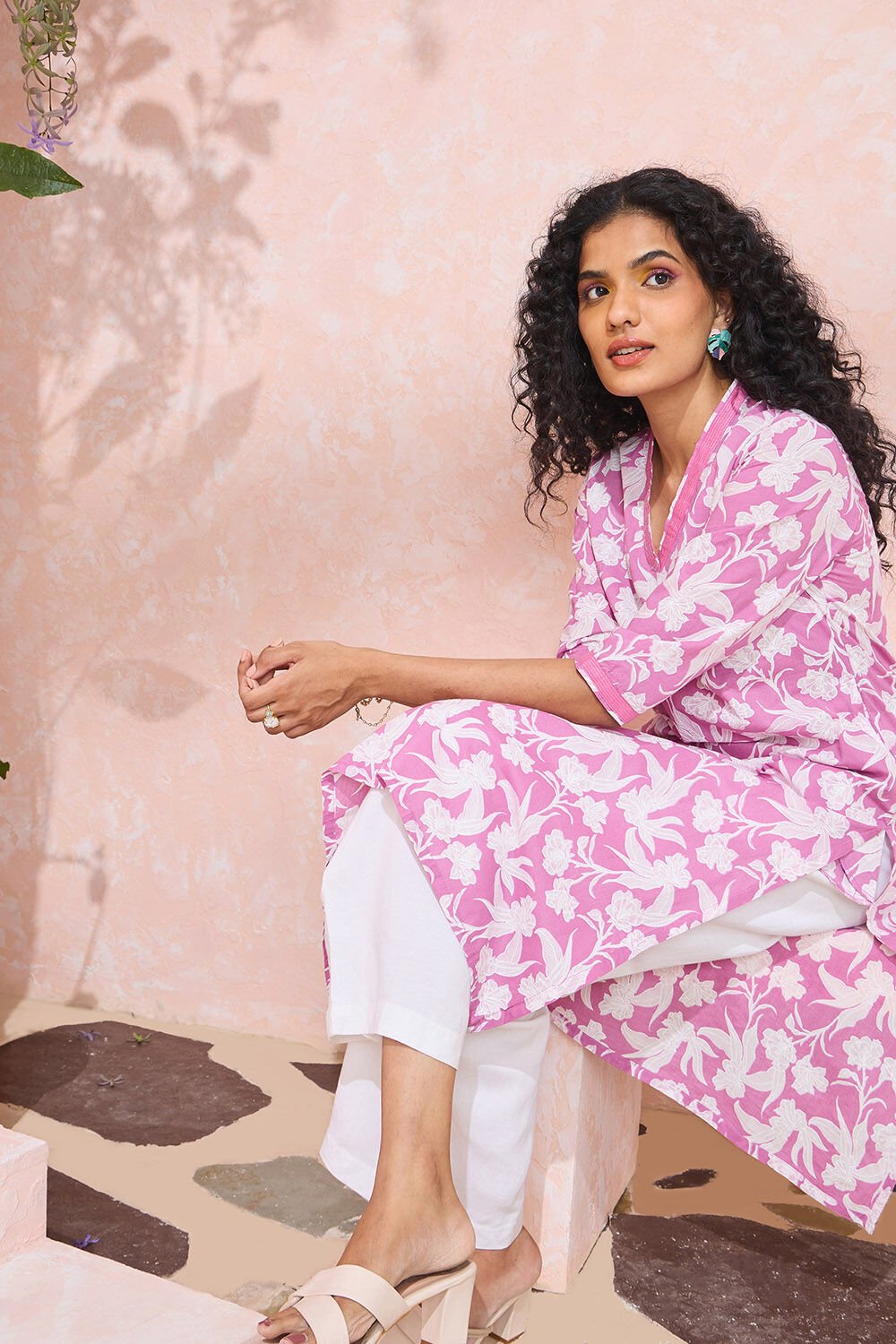 Violet Screen Printed Pure Cotton Kurta image number null