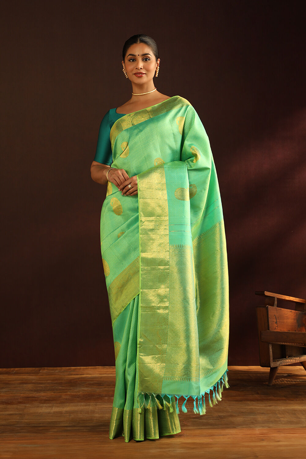 Green Woven Pure Silk Kanjivaram Saree image number null