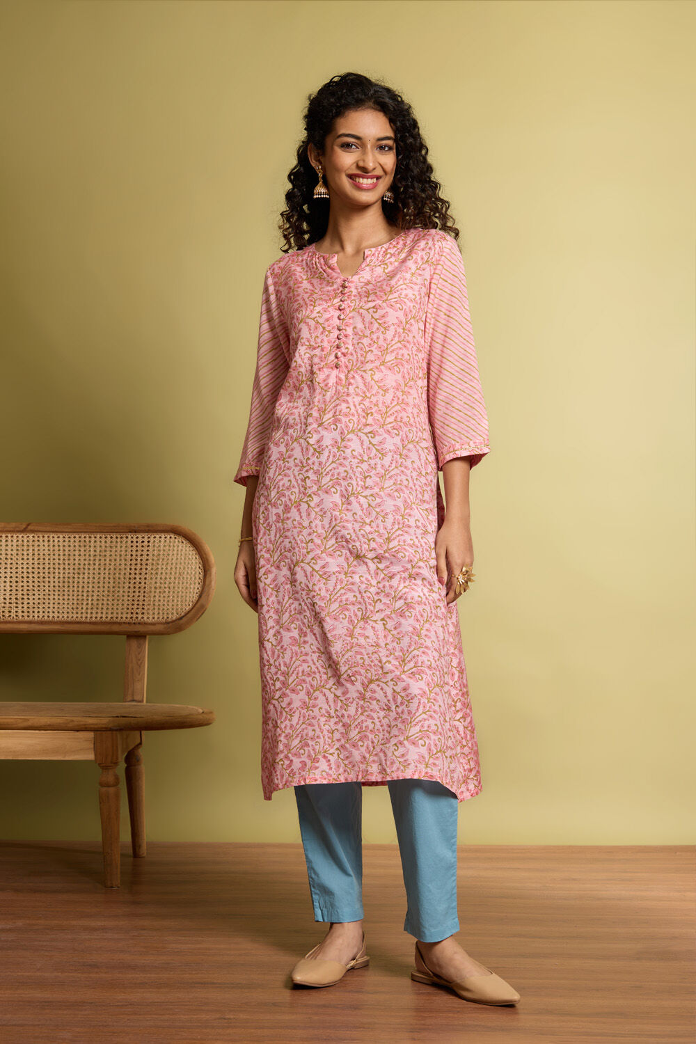 Light Pink Screen Printed Viscose Kurta image number null