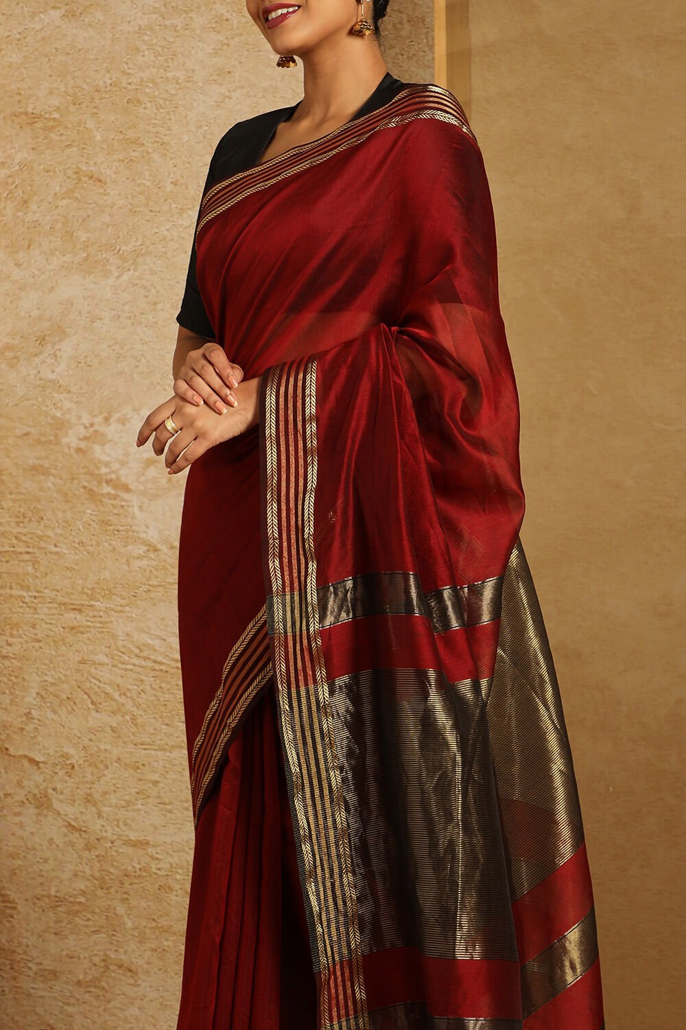 Dark Red Pure Silk Cotton Woven Maheshwari Saree image number null