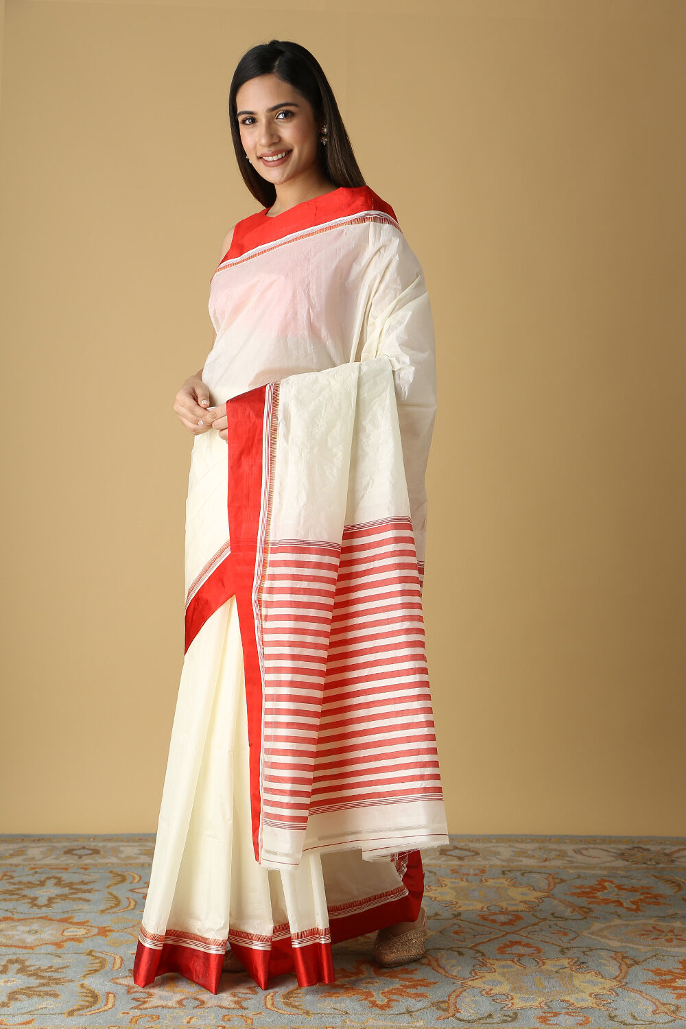 Off White Pure Silk Bengal Saree image number null