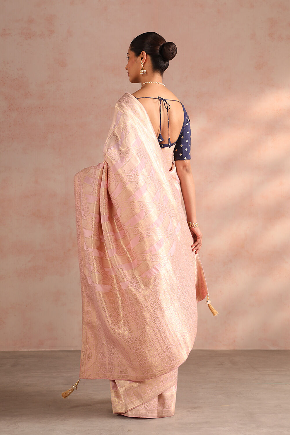 Pink Viscose Luxe Woven Saree image number null