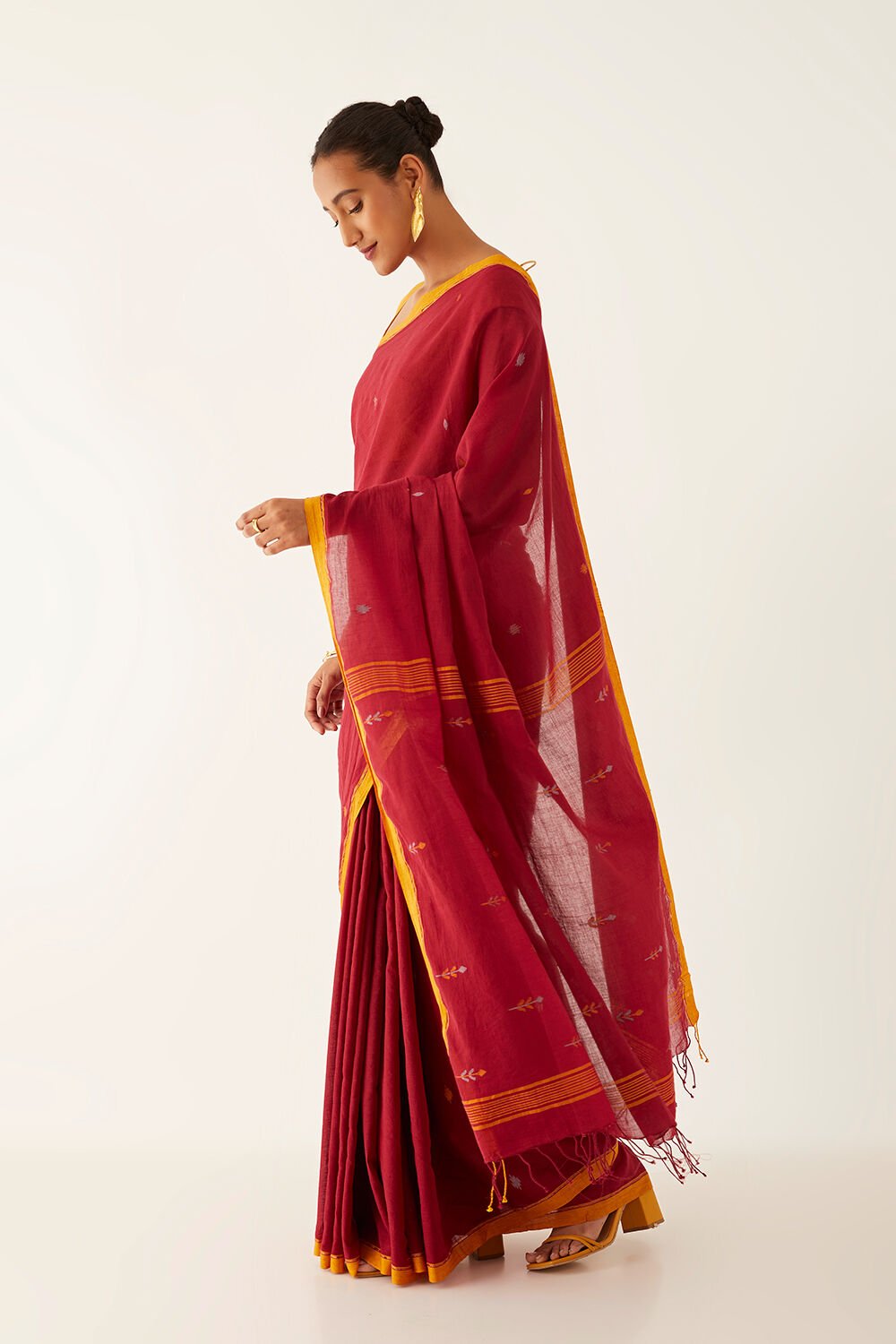 Red Pure Cotton Jamdani Bengali Saree image number null