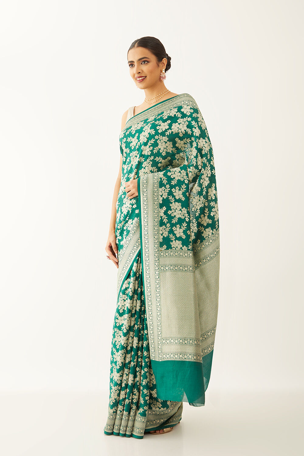 Dark Green Pure Silk Banarasi Saree image number null