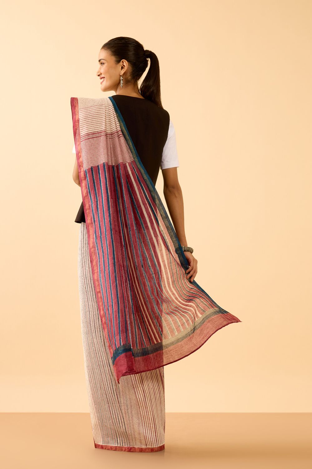 Off White Rajasthan Pure Silk Cotton Printed Sanganeri Saree image number null