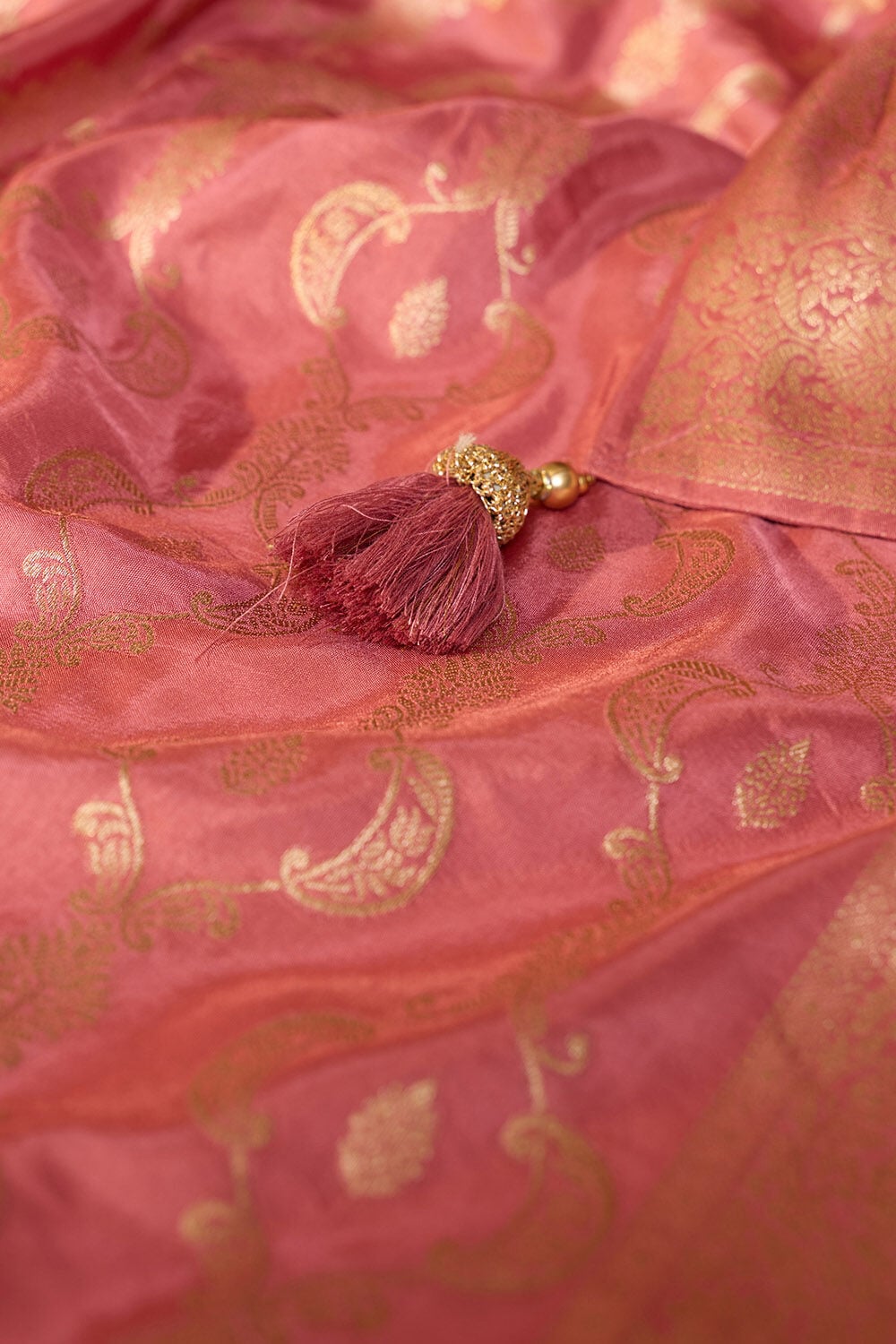 Pink Woven Pure Viscose Saree image number null