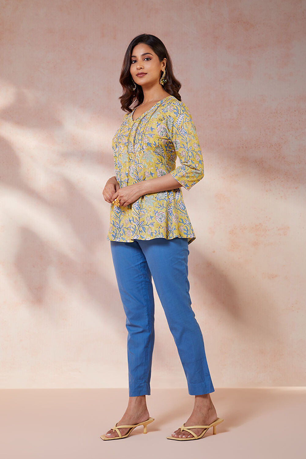 Yellow Pure Cotton Sanganeri Short Top image number null
