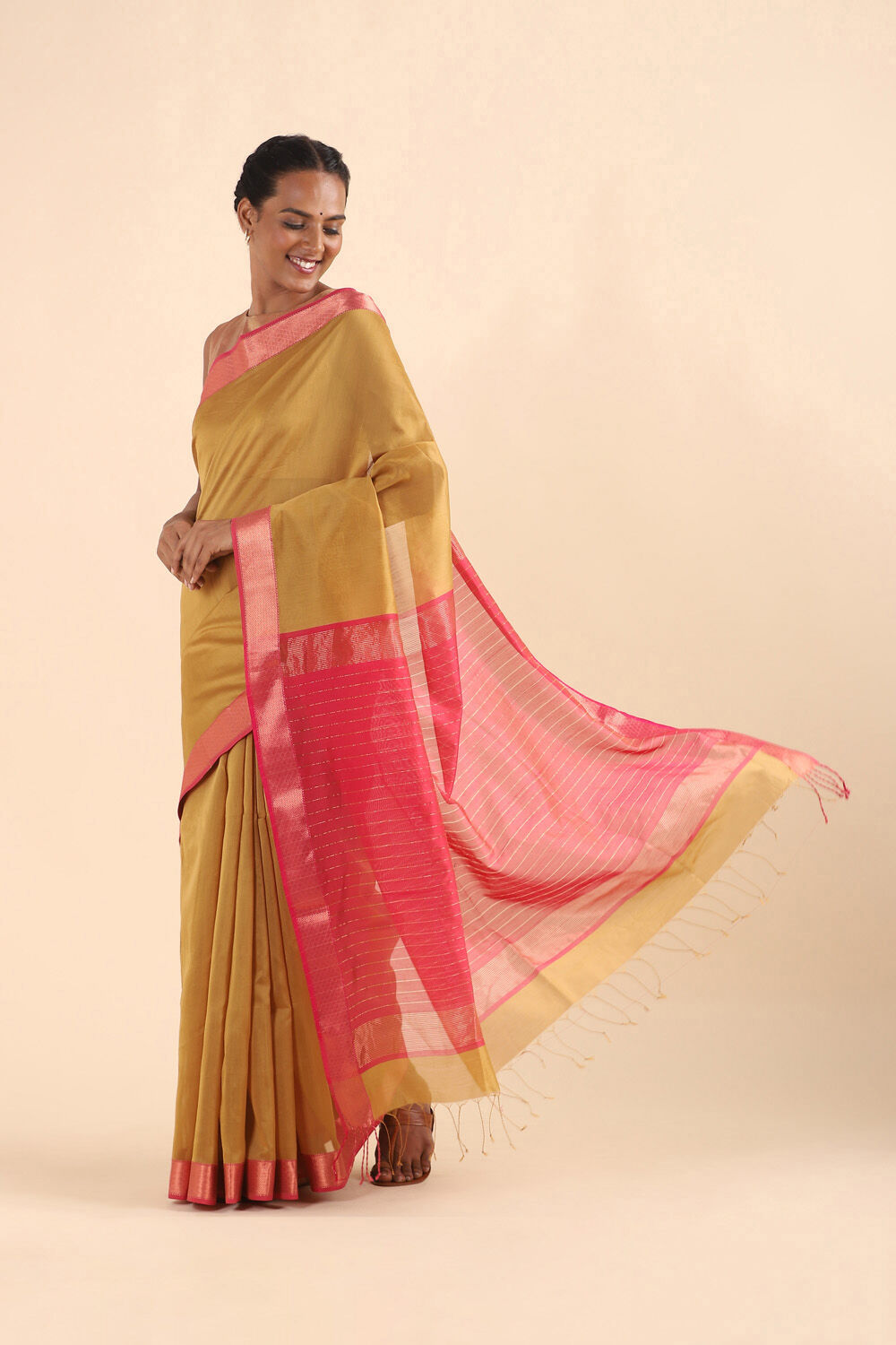Dark Yellow Pure Silk Cotton Maheshwari Saree image number null