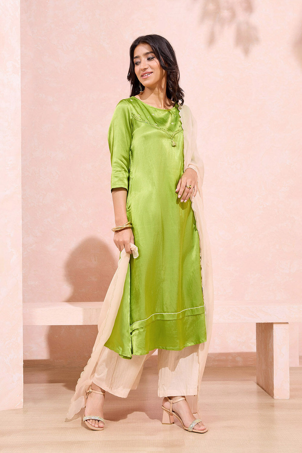 Green Viscose Cotton Embroidered Kurta Set image number null