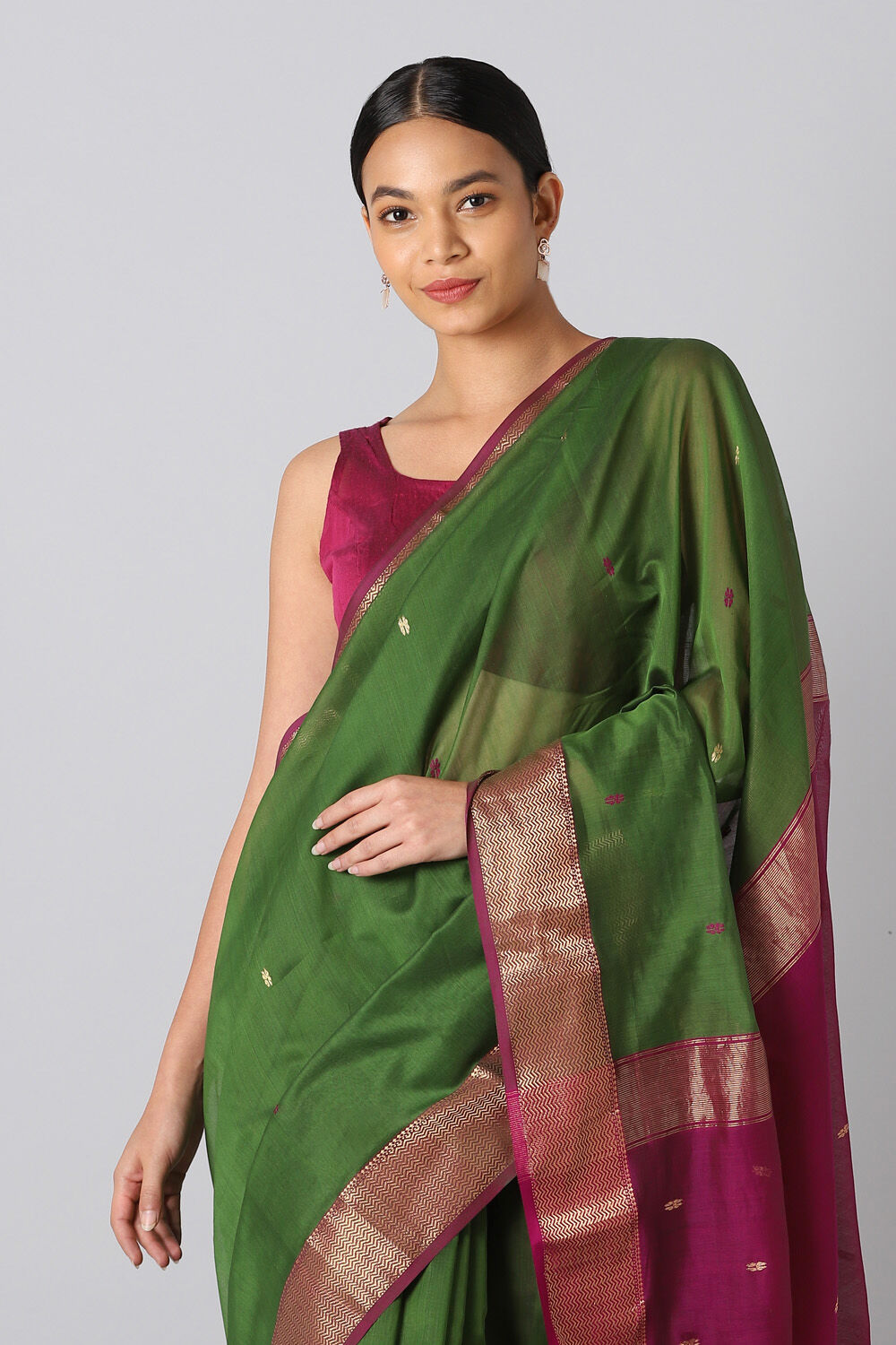 Dark Green Pure Silk Cotton Maheswari Saree image number null