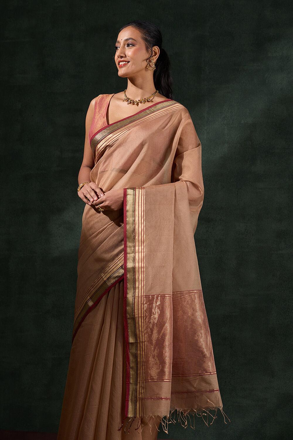 Brown Woven Pure Silk Cotton Maheshwari Saree image number null