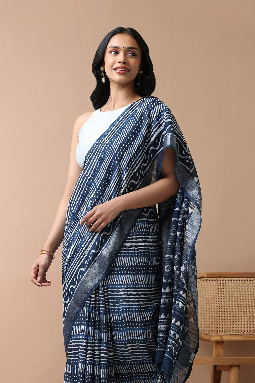 Blue Cotton Viscose Contemporary Block Printed Saree image number null