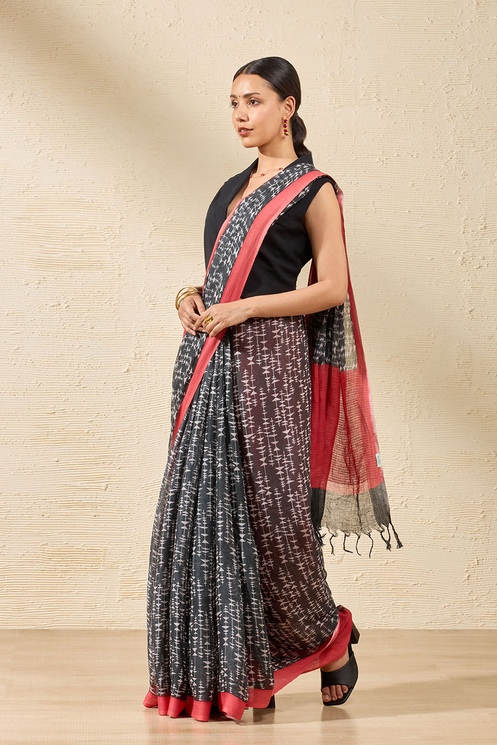 Black Screen Printed Pure Linen Saree image number null