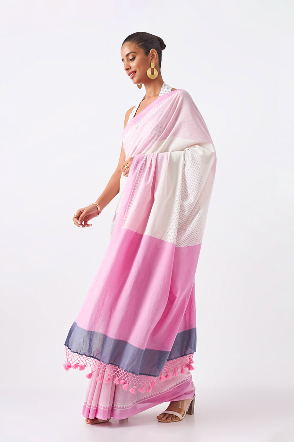 White Pure Cotton Printed Saree image number null