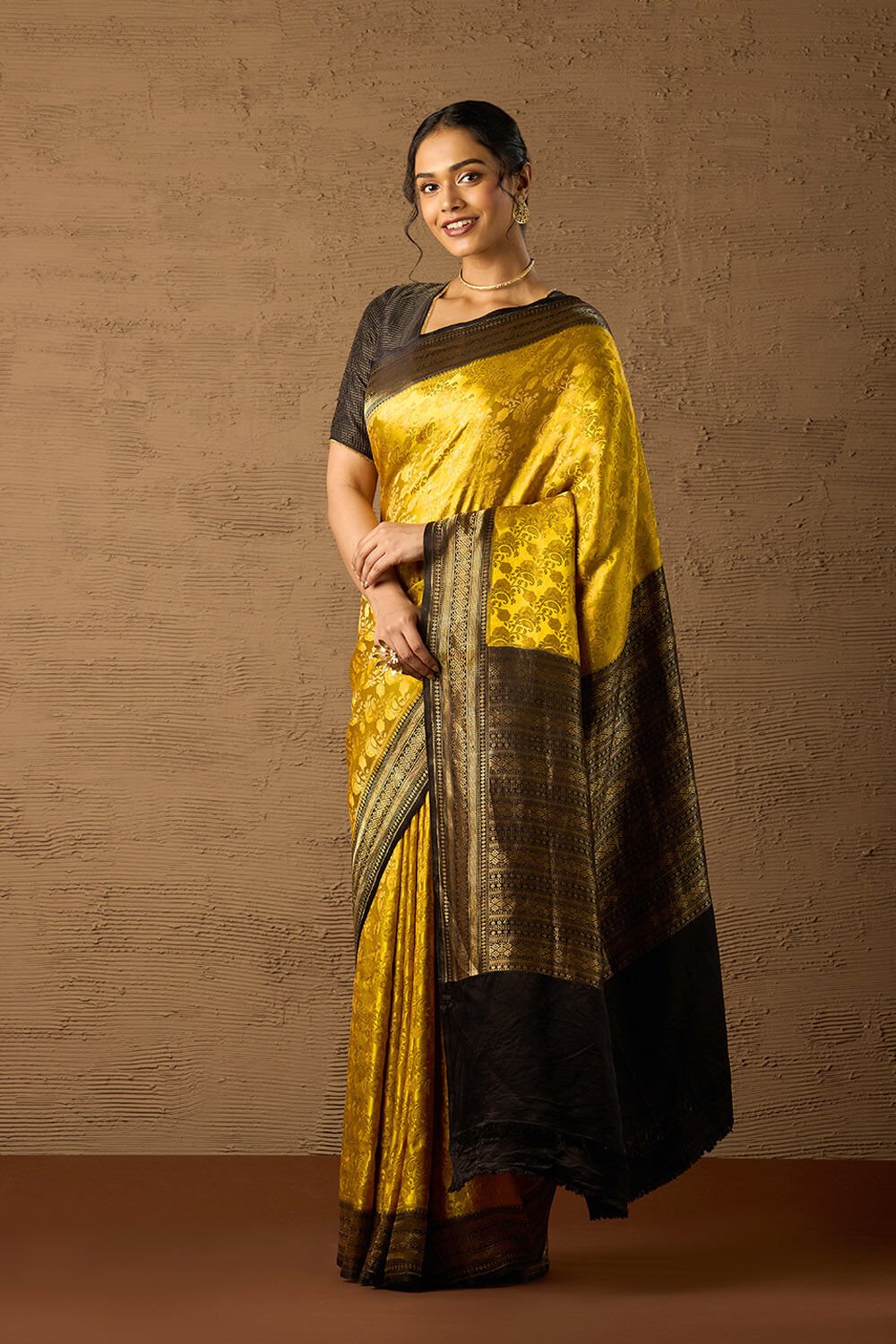 Yellow Pure Silk Tanchoi Banarasi Saree image number null